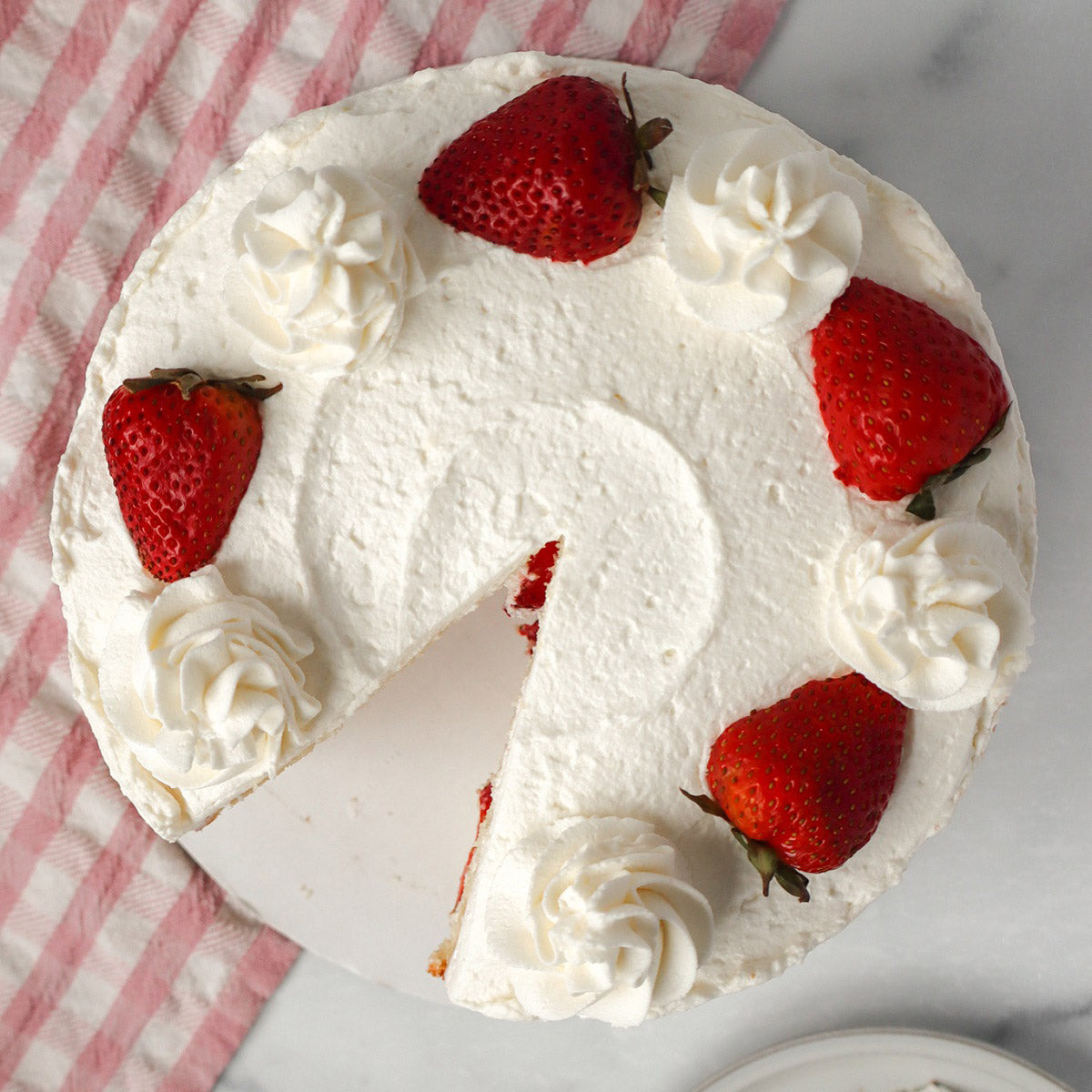 My Happy Bakes' strawberry shortcake layer cake recipe.